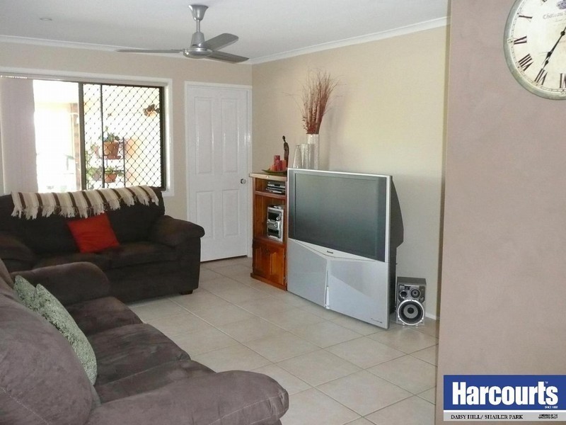 34 Gamenya Drive, Springwood QLD 4127