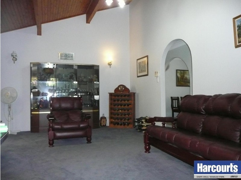 36 Parkway Road, Daisy Hill QLD 4127