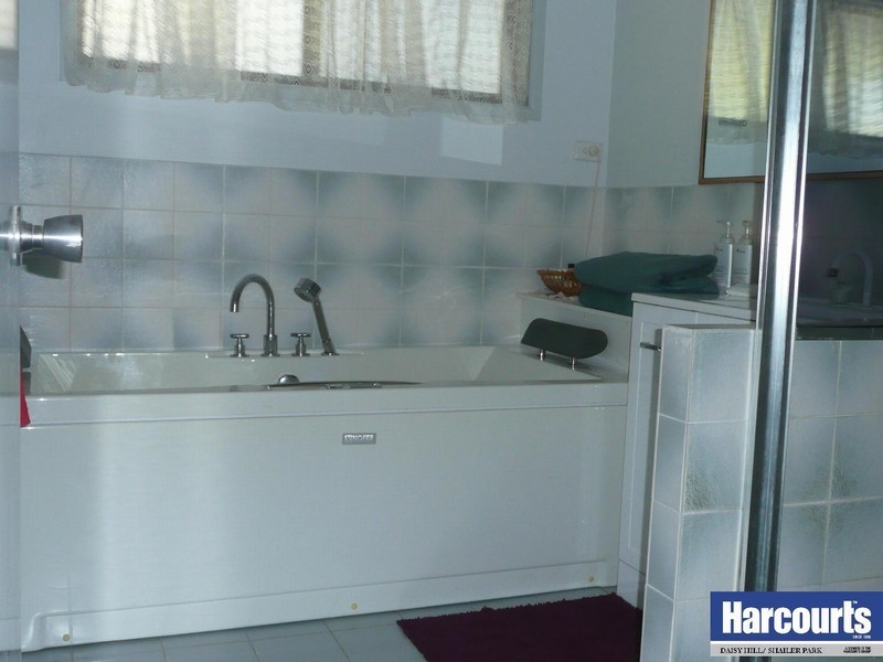 36 Parkway Road, Daisy Hill QLD 4127