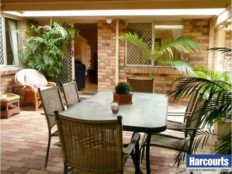 12 Tekam Crescent, Tanah Merah QLD 4128