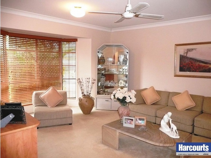 12 Tekam Crescent, Tanah Merah QLD 4128