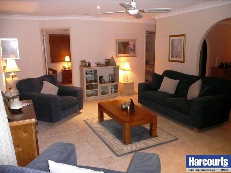 12 Tekam Crescent, Tanah Merah QLD 4128