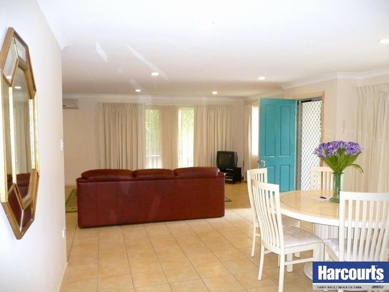 70 Lyndale Street, Daisy Hill QLD 4127