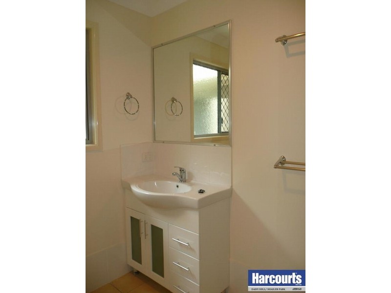 70 Lyndale Street, Daisy Hill QLD 4127