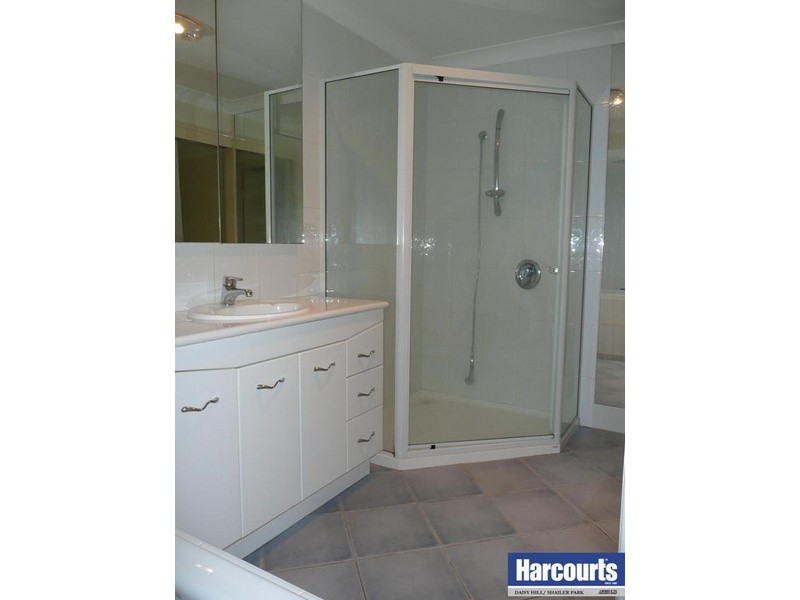 70 Lyndale Street, Daisy Hill QLD 4127