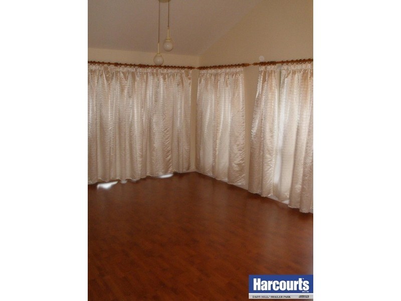 74 John Paul Drive, Daisy Hill QLD 4127