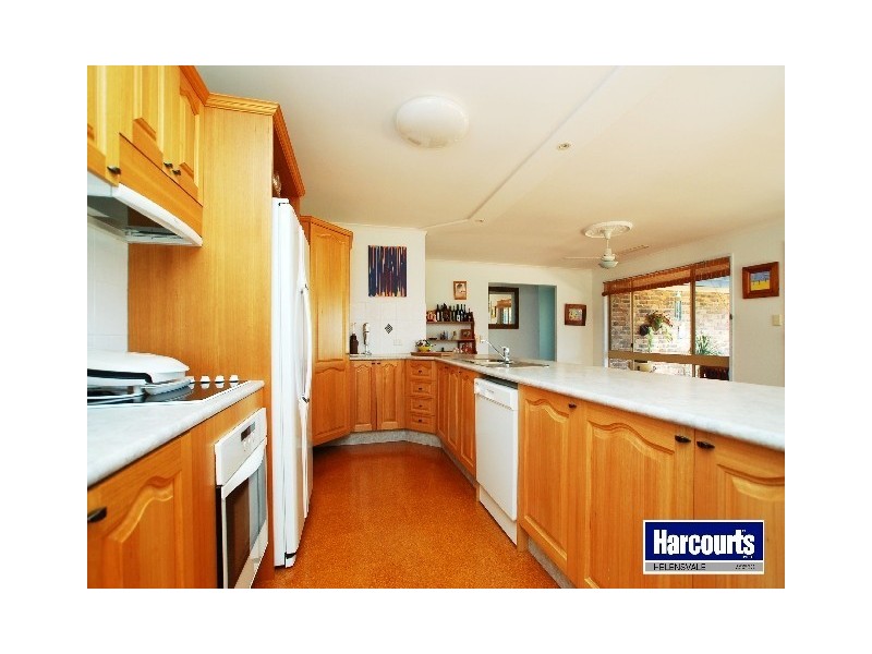 8 Katoomba Court, Helensvale QLD 4212