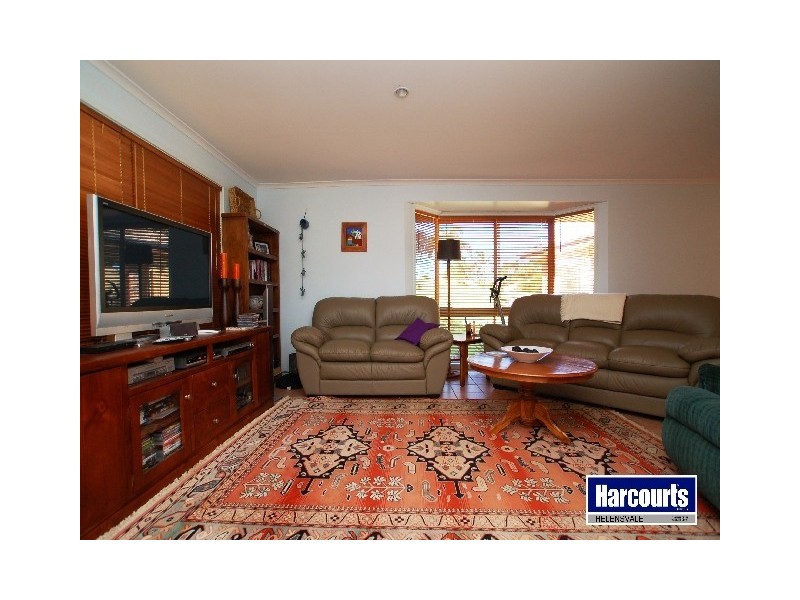 8 Katoomba Court, Helensvale QLD 4212