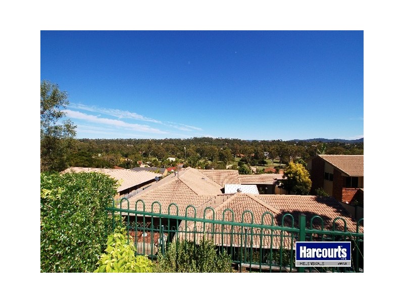 8 Katoomba Court, Helensvale QLD 4212