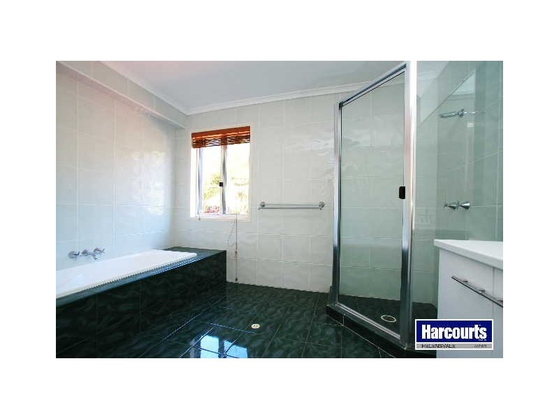 26 Polynesia Avenue, Pacific Pines QLD 4211