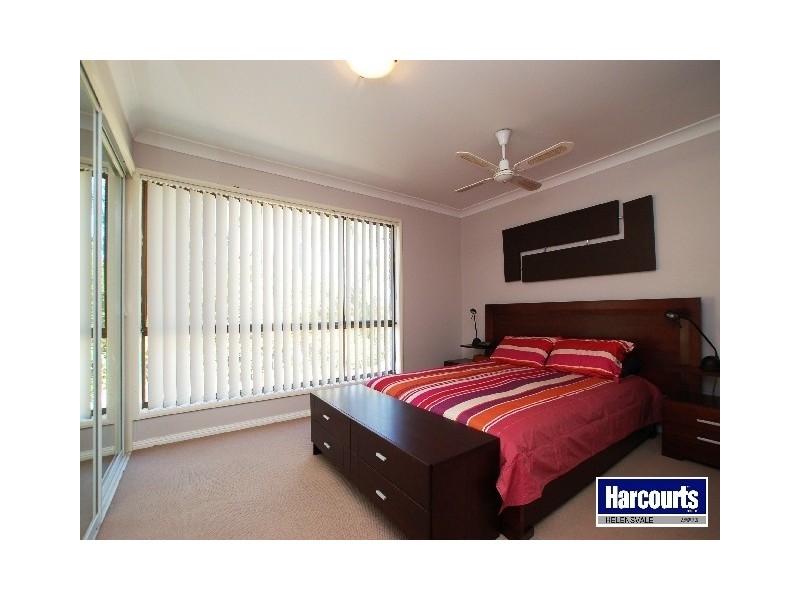 140 Discovery Drive, Helensvale QLD 4212