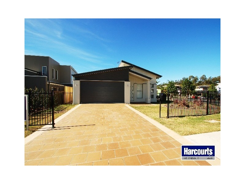 10 Twynam Mews, Pacific Pines QLD 4211
