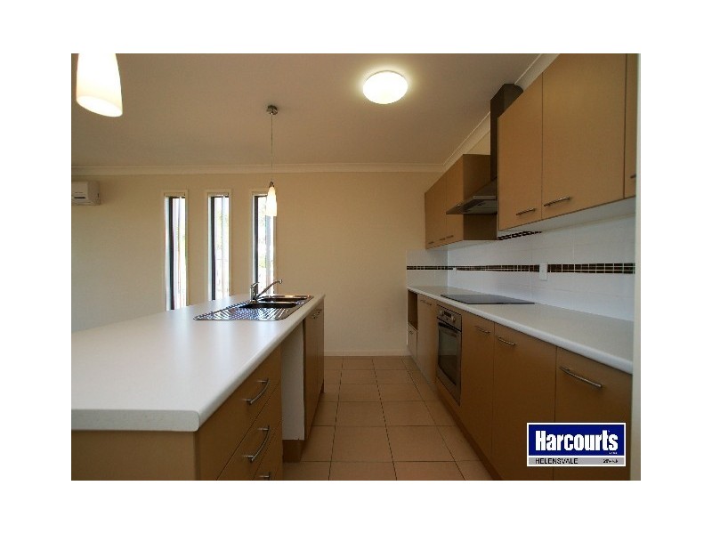 10 Twynam Mews, Pacific Pines QLD 4211