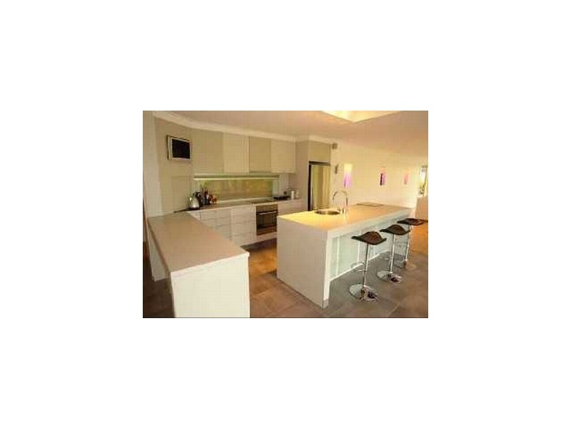 3 Salvado Drive, Pacific Pines QLD 4211