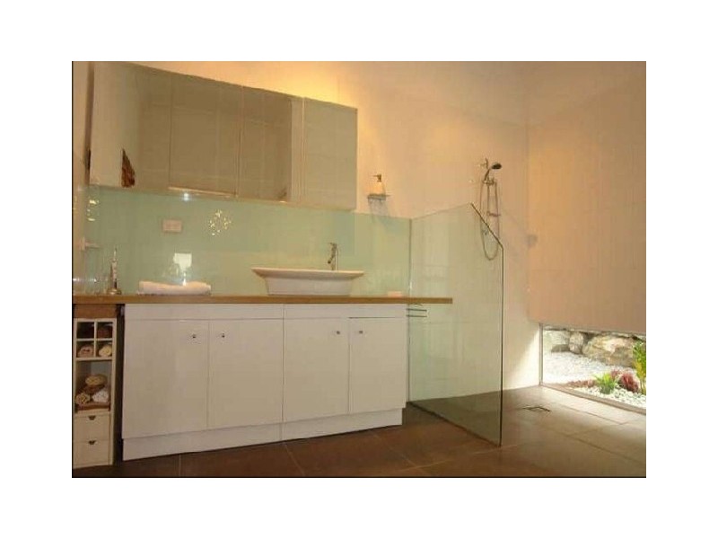 3 Salvado Drive, Pacific Pines QLD 4211