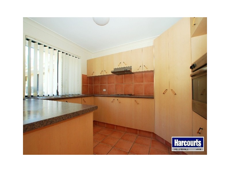 41 Gippsland Drive, Helensvale QLD 4212