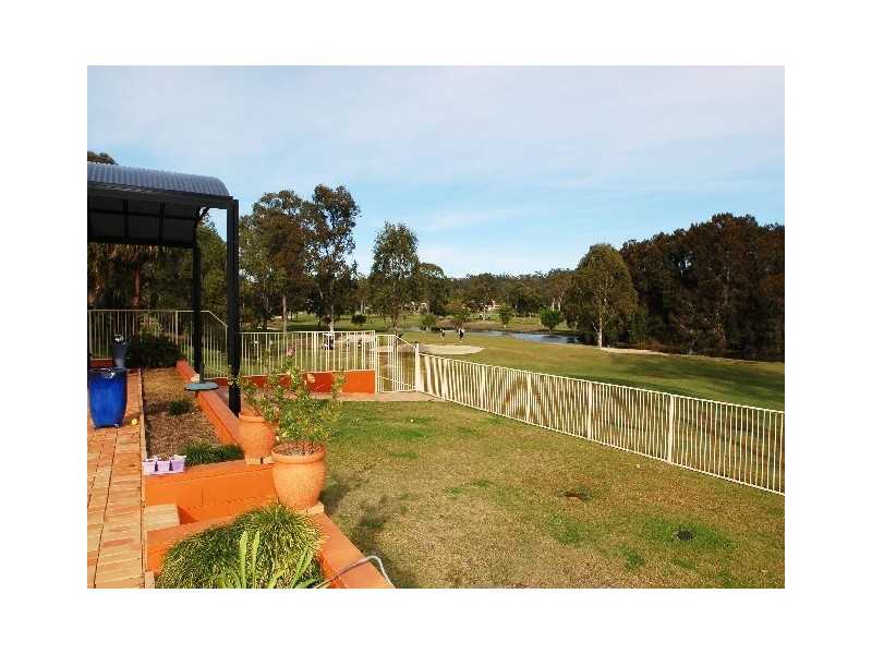 31 Edgeworth Place, Helensvale QLD 4212