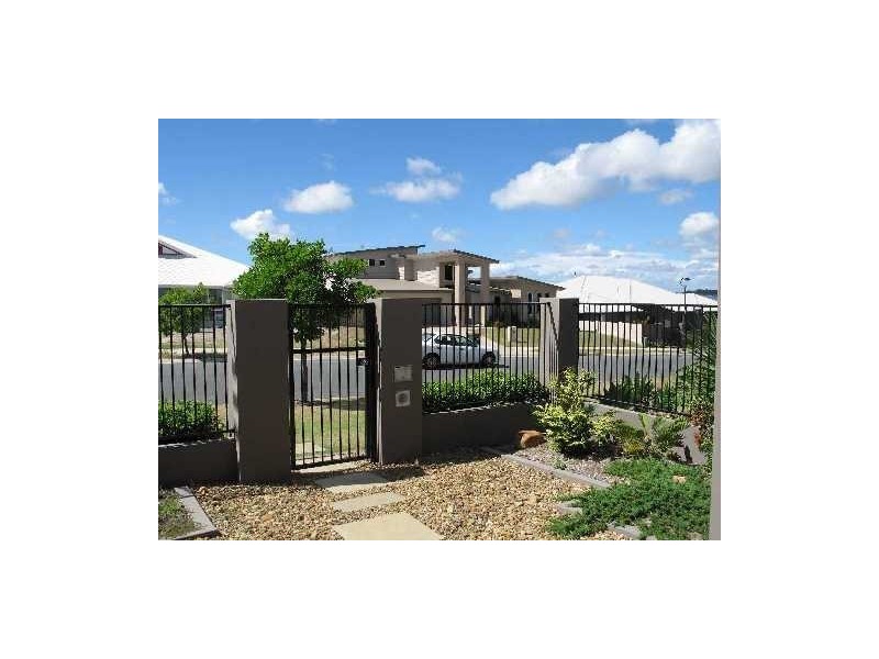 26 Salvado Drive, Pacific Pines QLD 4211
