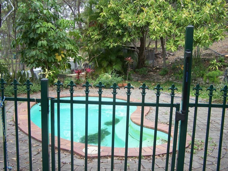 14 Woodford Rd, Helensvale QLD 4212