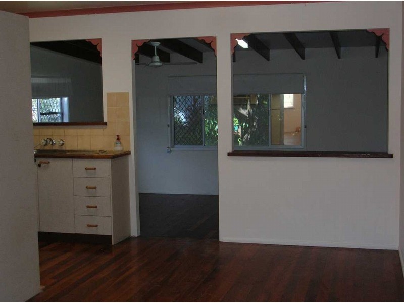 28 Hepworth St, Arundel QLD 4214