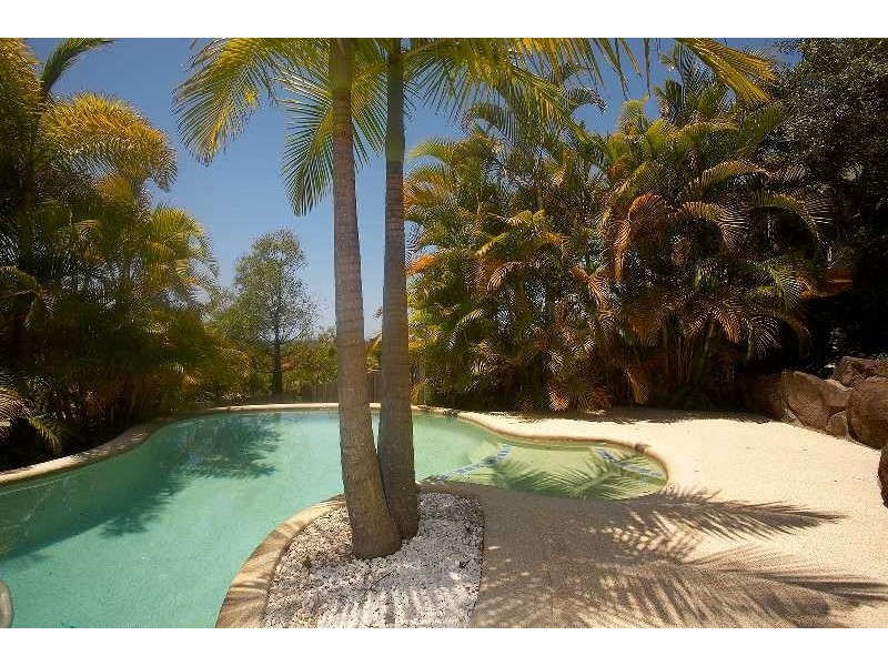 7 Highvale Drive, Helensvale QLD 4212