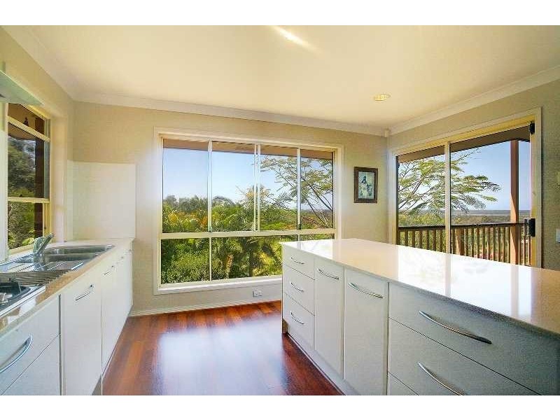 7 Highvale Drive, Helensvale QLD 4212