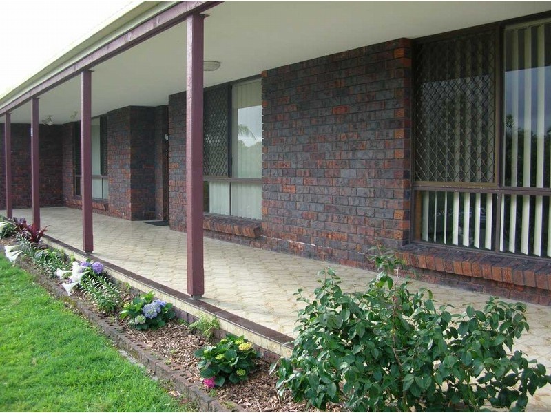 3 Lunar Court, Benowa QLD 4217