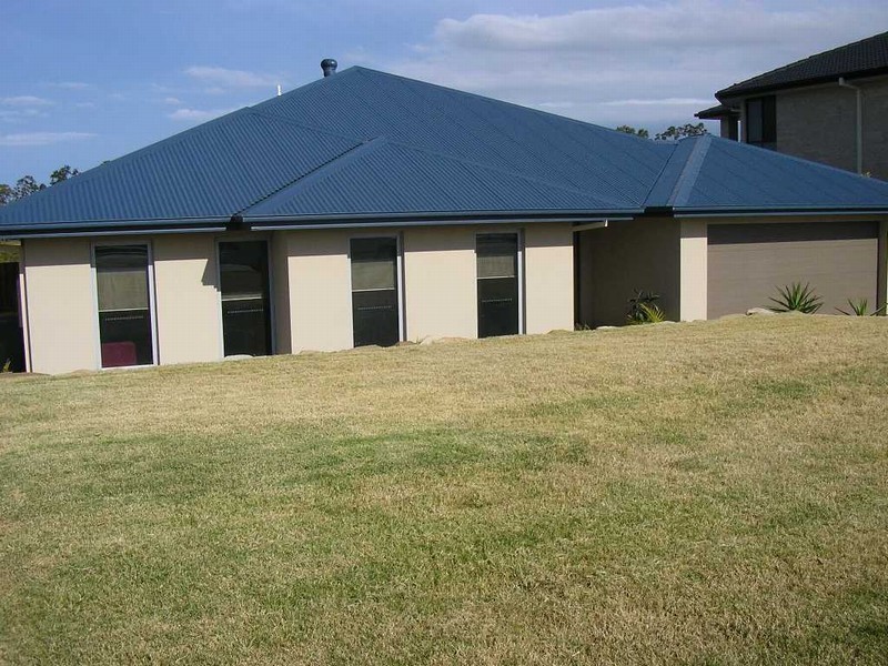 18 Wunburra Street, Pacific Pines QLD 4211