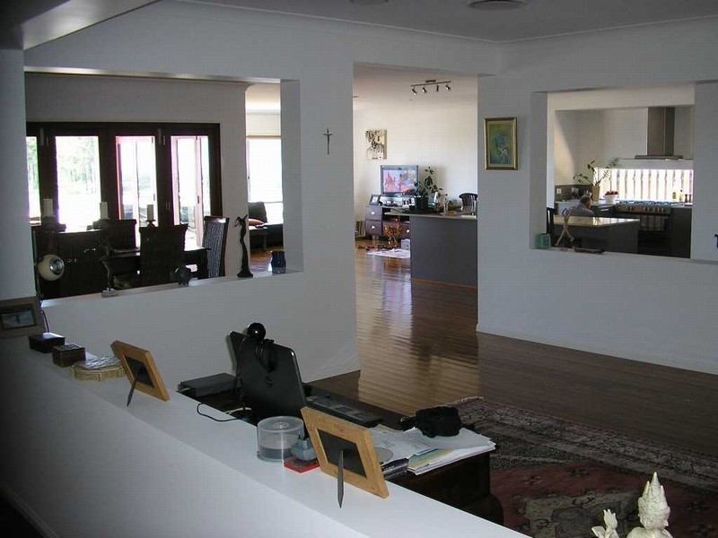 18 Wunburra Circuit, Pacific Pines QLD 4211