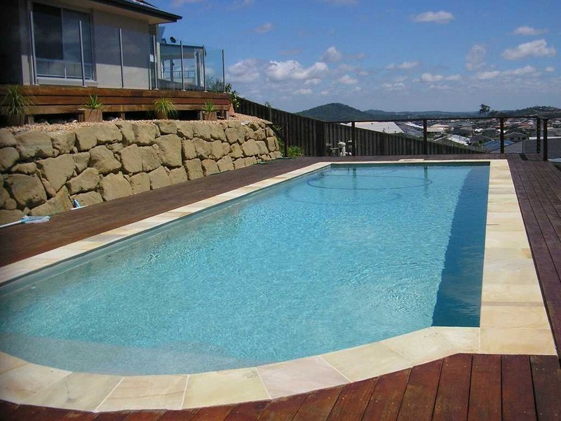 18 Wunburra Circuit, Pacific Pines QLD 4211