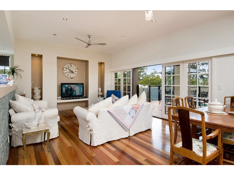 73 Tamworth Drive, Helensvale QLD 4212