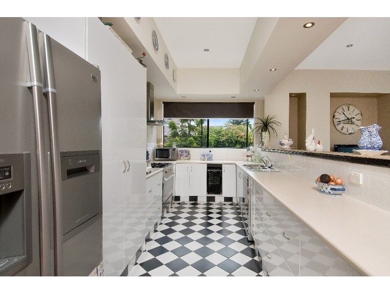 73 Tamworth Drive, Helensvale QLD 4212