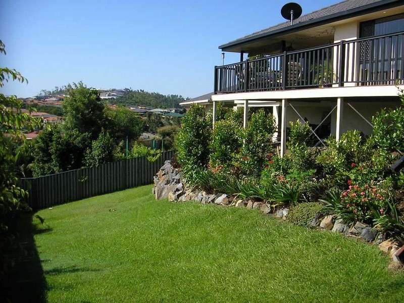 19 Hatutu Street, Pacific Pines QLD 4211