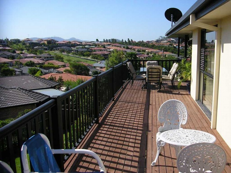 19 Hatutu Street, Pacific Pines QLD 4211