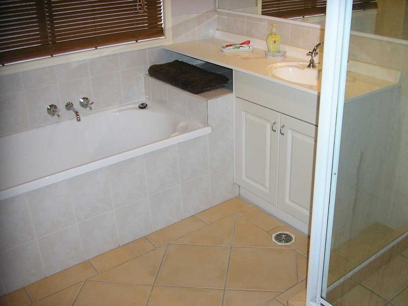 36 Galapagos Way, Pacific Pines QLD 4211