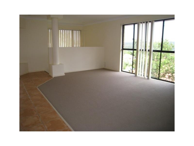 33 Papara Street, Pacific Pines QLD 4211