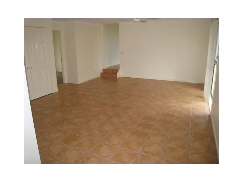 33 Papara Street, Pacific Pines QLD 4211