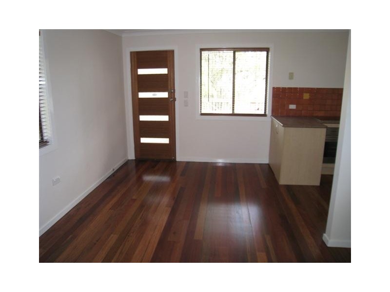 4 Darling Crescent, Molendinar QLD 4214