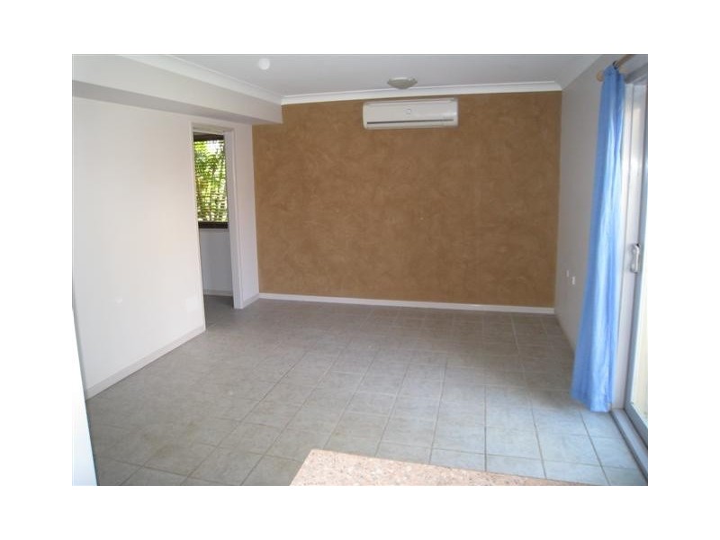 4 Darling Crescent, Molendinar QLD 4214