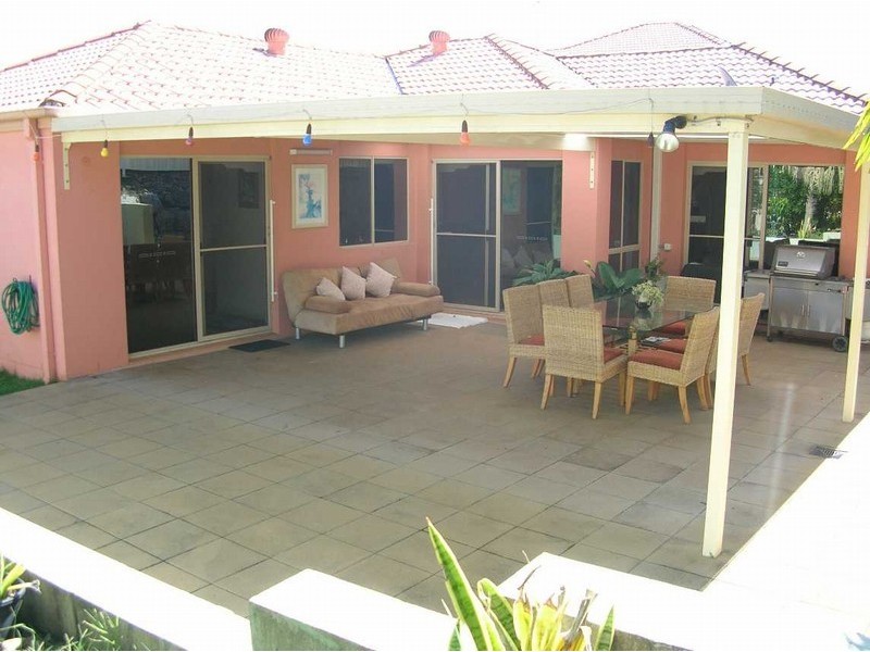 29 Tee Trees Blvd, Arundel QLD 4214