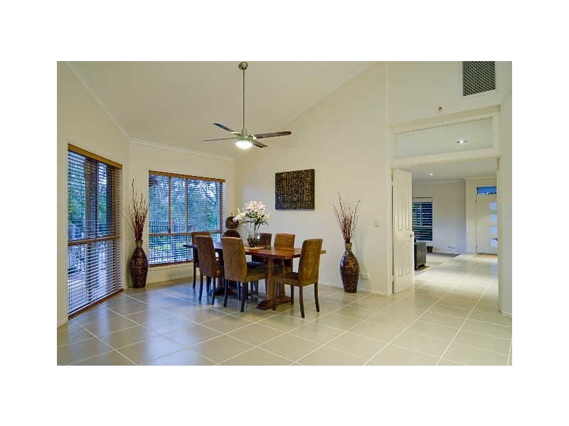 17 Clarence Drive, Helensvale QLD 4212