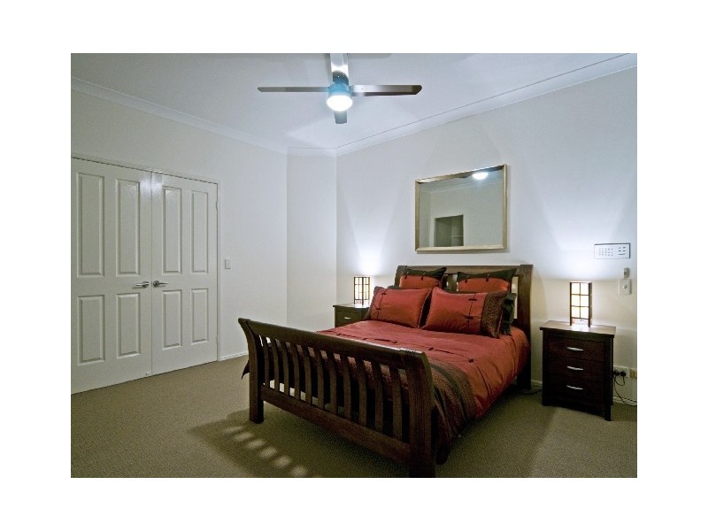 17 Clarence Drive, Helensvale QLD 4212