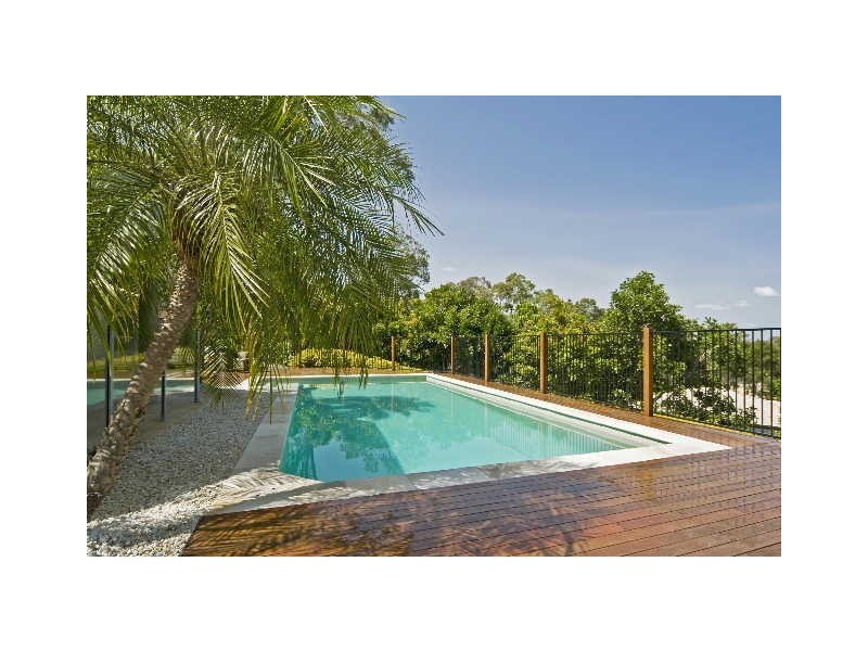 17 Clarence Drive, Helensvale QLD 4212