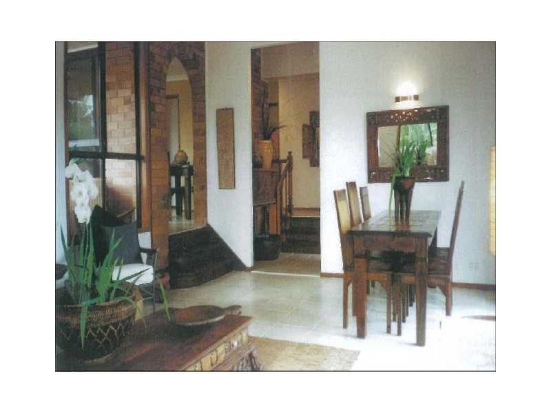 18 Atkins Place, Helensvale QLD 4212