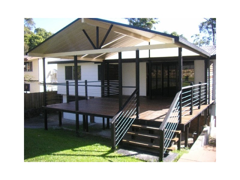 4 Lachlan Avenue, Molendinar QLD 4214