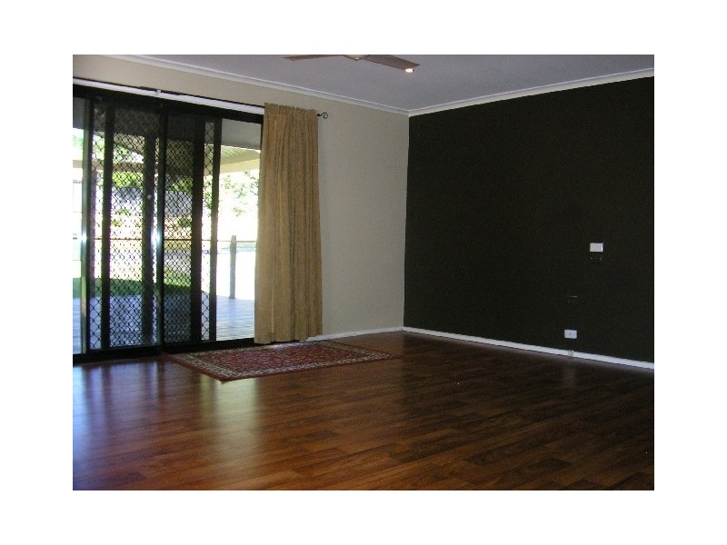 4 Lachlan Avenue, Molendinar QLD 4214