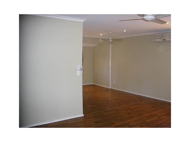 4 Lachlan Avenue, Molendinar QLD 4214