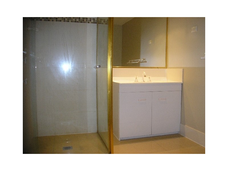 4 Lachlan Avenue, Molendinar QLD 4214