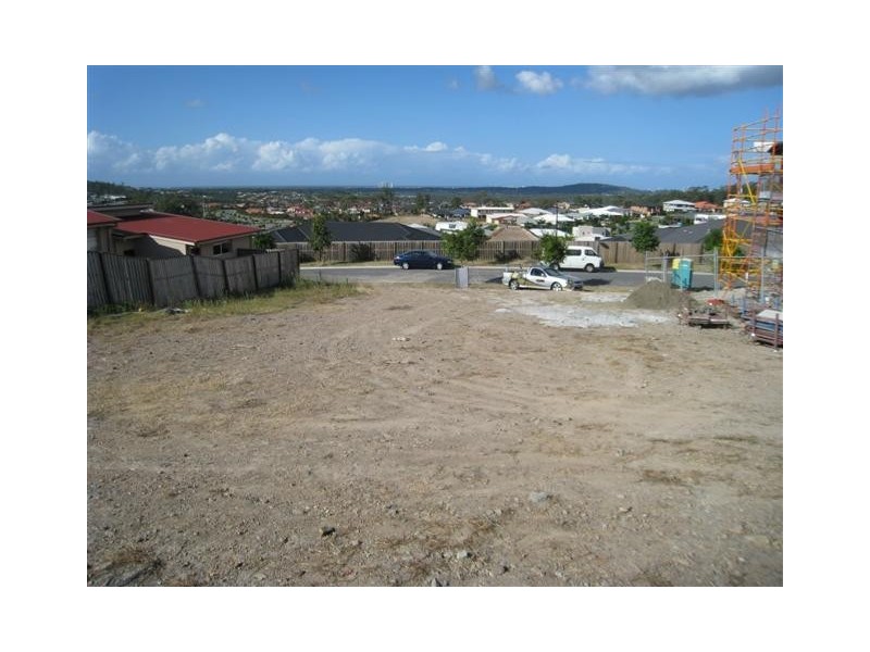 31 Laughlen Chase, Pacific Pines QLD 4211