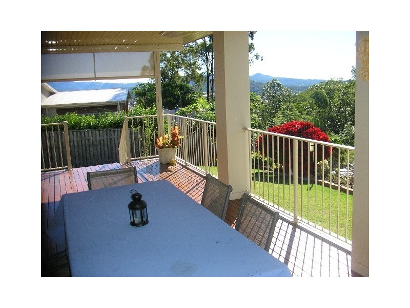 11 Huxley Court, Pacific Pines QLD 4211